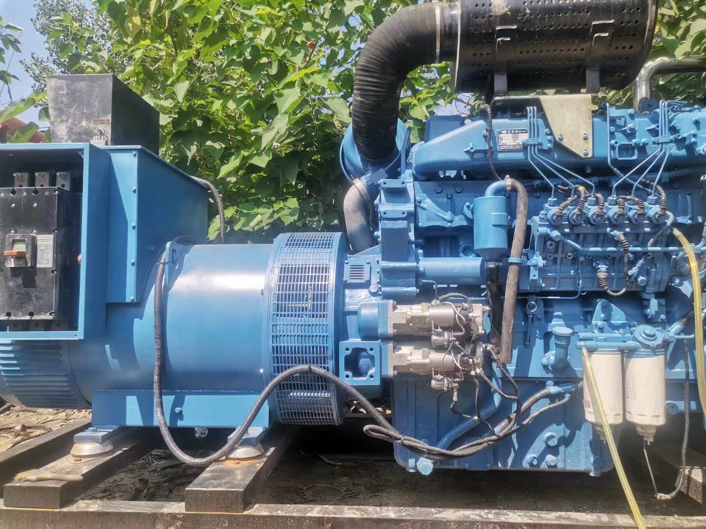 灯塔详细说明降低 800kW 柴油发电机输出电流波动的方法