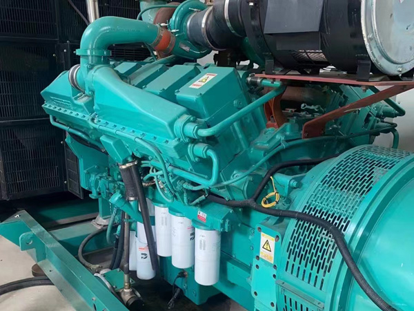 灯塔更换100kW柴油发电机组机油时，需要注意哪些事项？